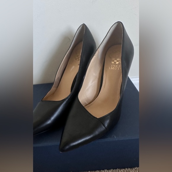 Leather classic heels - Picture 9 of 14